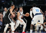 爱游戏娱乐-灰熊大胜独行侠，顶级新秀达爆发