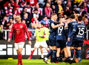 爱游戏APP-拜仁开启进攻模式，轻松跻身下一轮