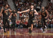 爱游戏官网-包含骑士队战绩不佳，球队老将面临调整的词条