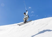 爱游戏官网-霍勒迪的西决刻痕，生死夜以冷血切割防线