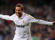 爱游戏下载-温网失意与年终烈焰，德约科维奇用两种火焰完成不可能的翻盘