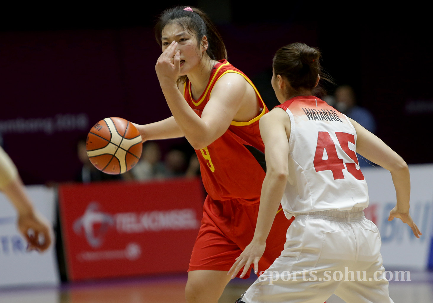 乌克兰女篮在对手克罗地亚队上演惊险一幕 乌克兰女篮在对手克罗地亚队上演惊险一幕