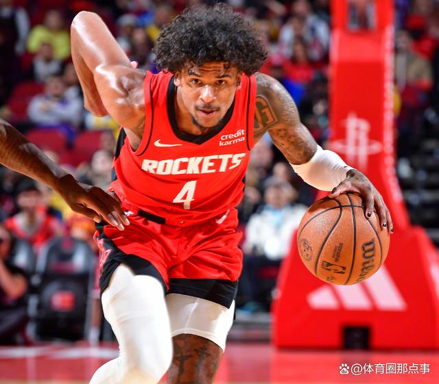 湖人后卫飙分破纪录,球队大胜火箭 湖人后卫飙分破纪录,球队大胜火箭