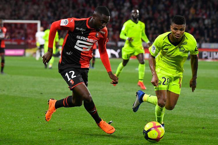 雷恩主场迎战乌迪内斯,球迷热情高涨 雷恩主场迎战乌迪内斯,球迷热情高涨