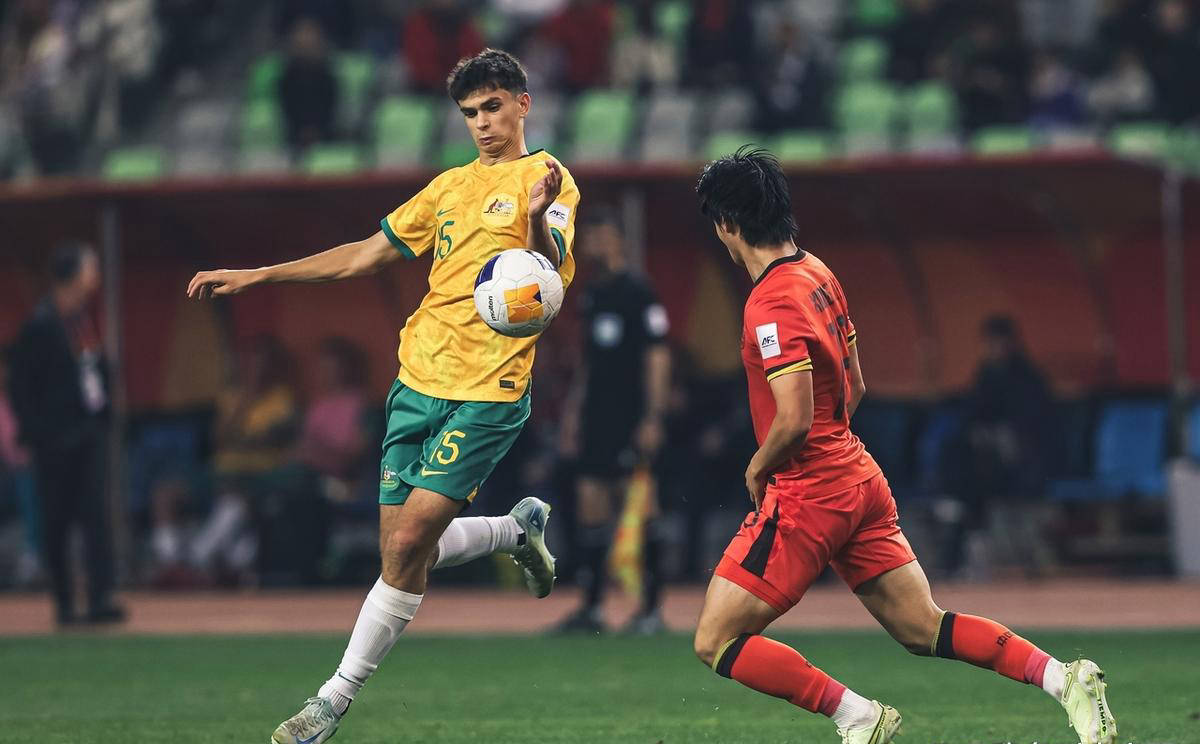 澳大利亚的精英球员在场上展现实力 澳大利亚的精英球员在场上展现实力