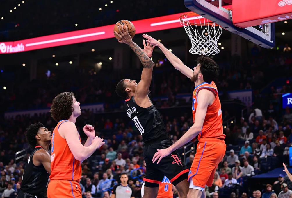 黄蜂客场击败马刺,格林砍下25分 黄蜂客场击败马刺,格林砍下25分