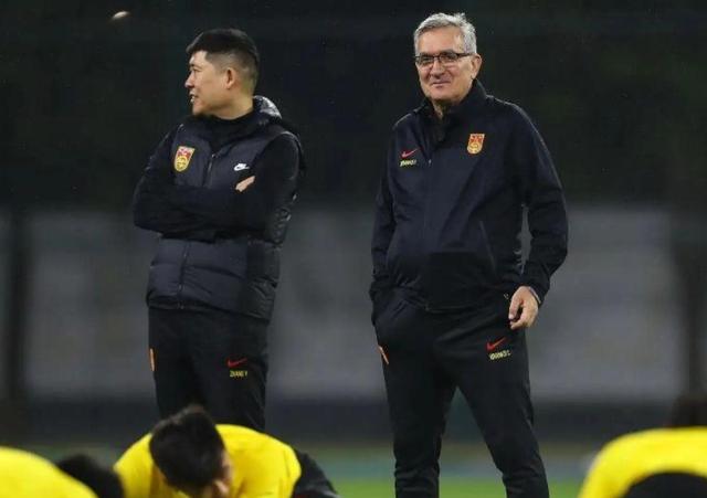 卡塔尔球队士气高涨，誓要晋级淘汰赛