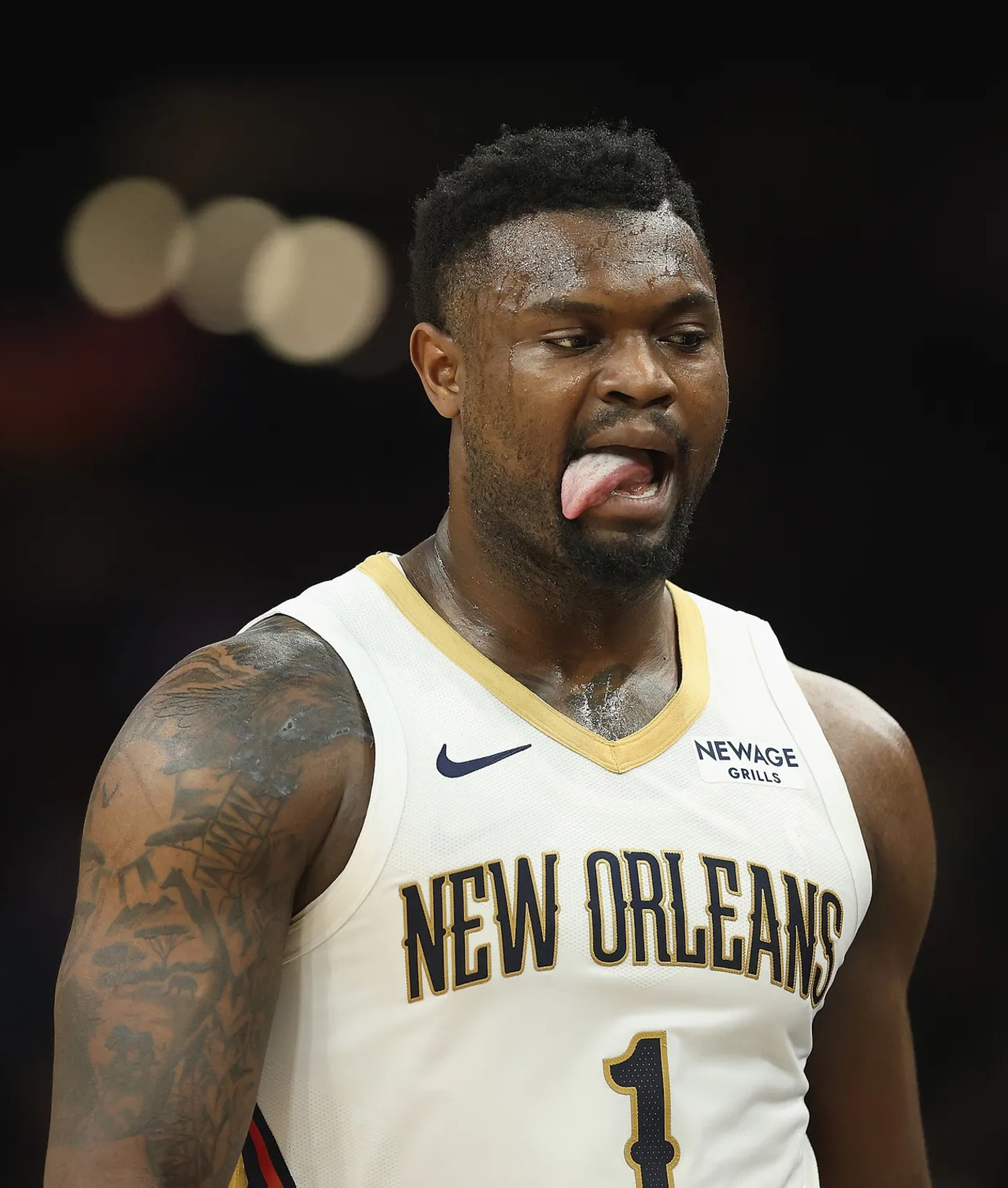 鹈鹕队关键时刻发挥出色,获得重要胜利 鹈鹕队关键时刻发挥出色,获得重要胜利