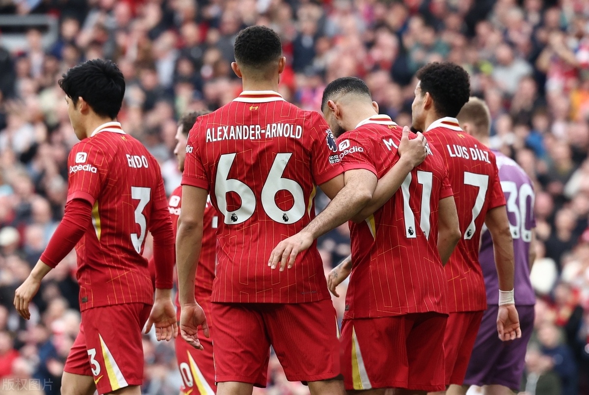利物浦力克曼联，豪取英超领先优势