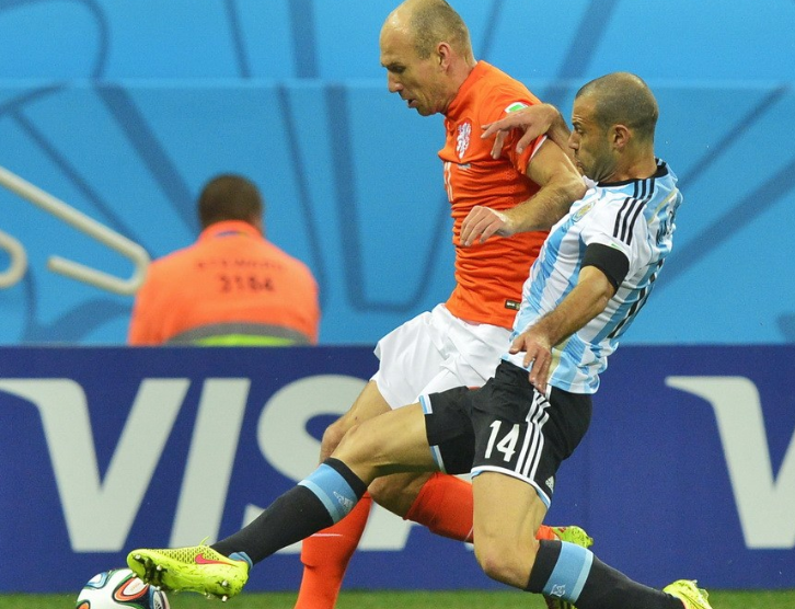 内战一触即发，争奇斗艳引发球迷热议