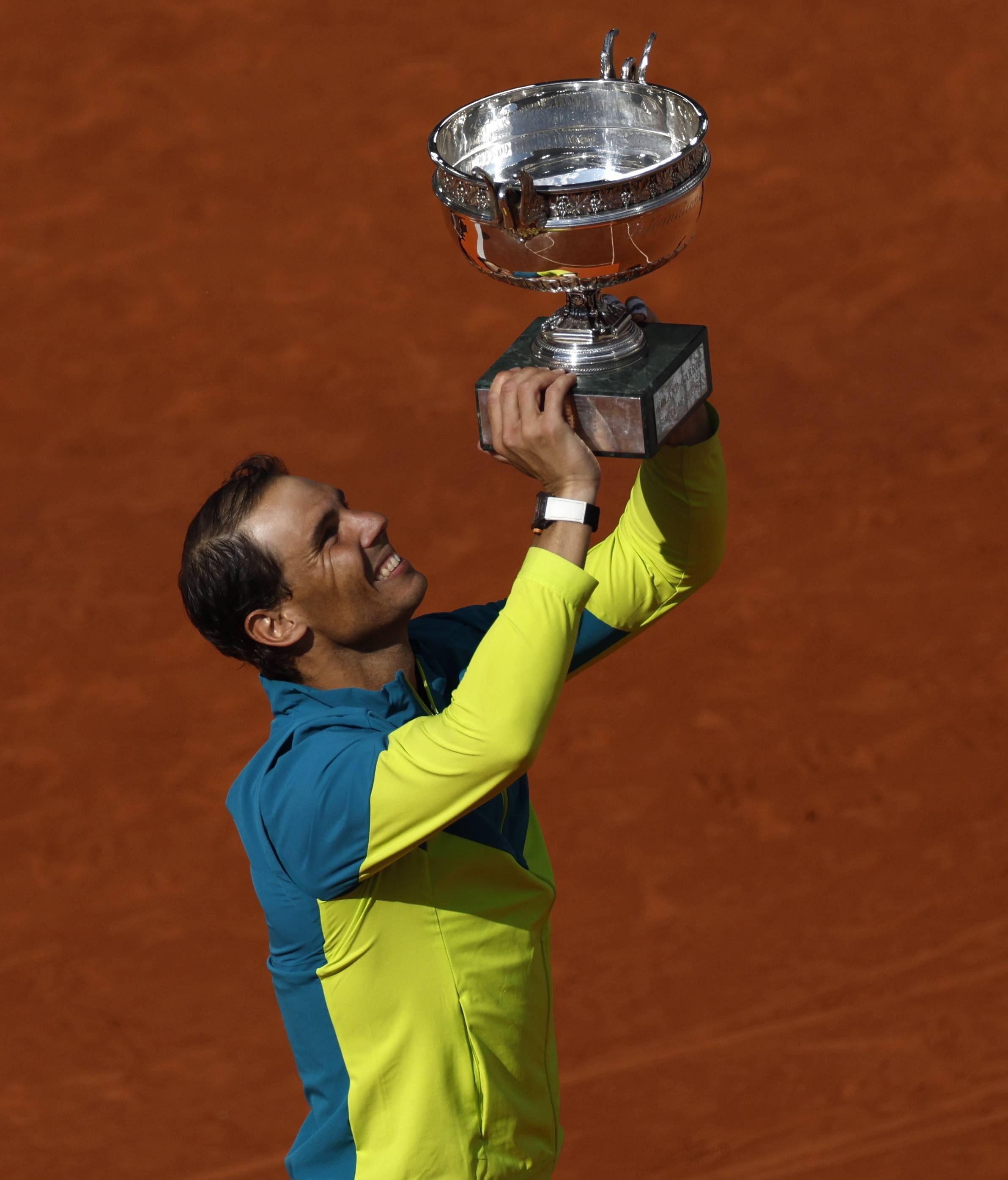 关于法网险胜戴维斯杯,纳达尔点燃赛场的信息 关于法网险胜戴维斯杯,纳达尔点燃赛场的信息