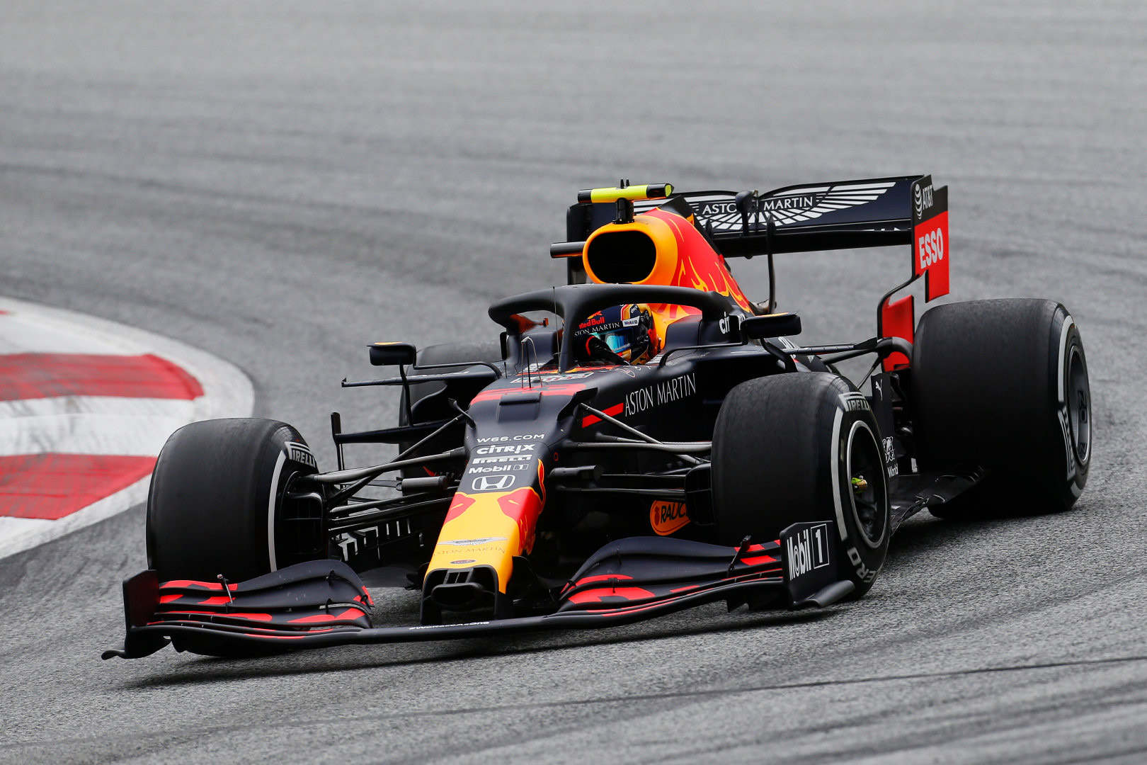 红牛车队逆转哈斯车队，佩雷兹惊艳四座的简单介绍