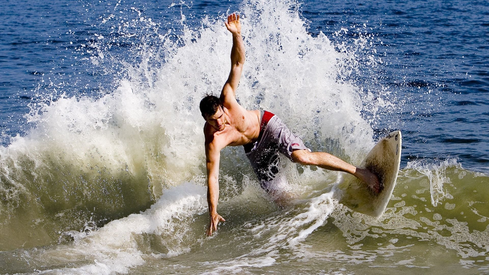 逆转神话与绝对统治，羽球场上的两种胜利哲学