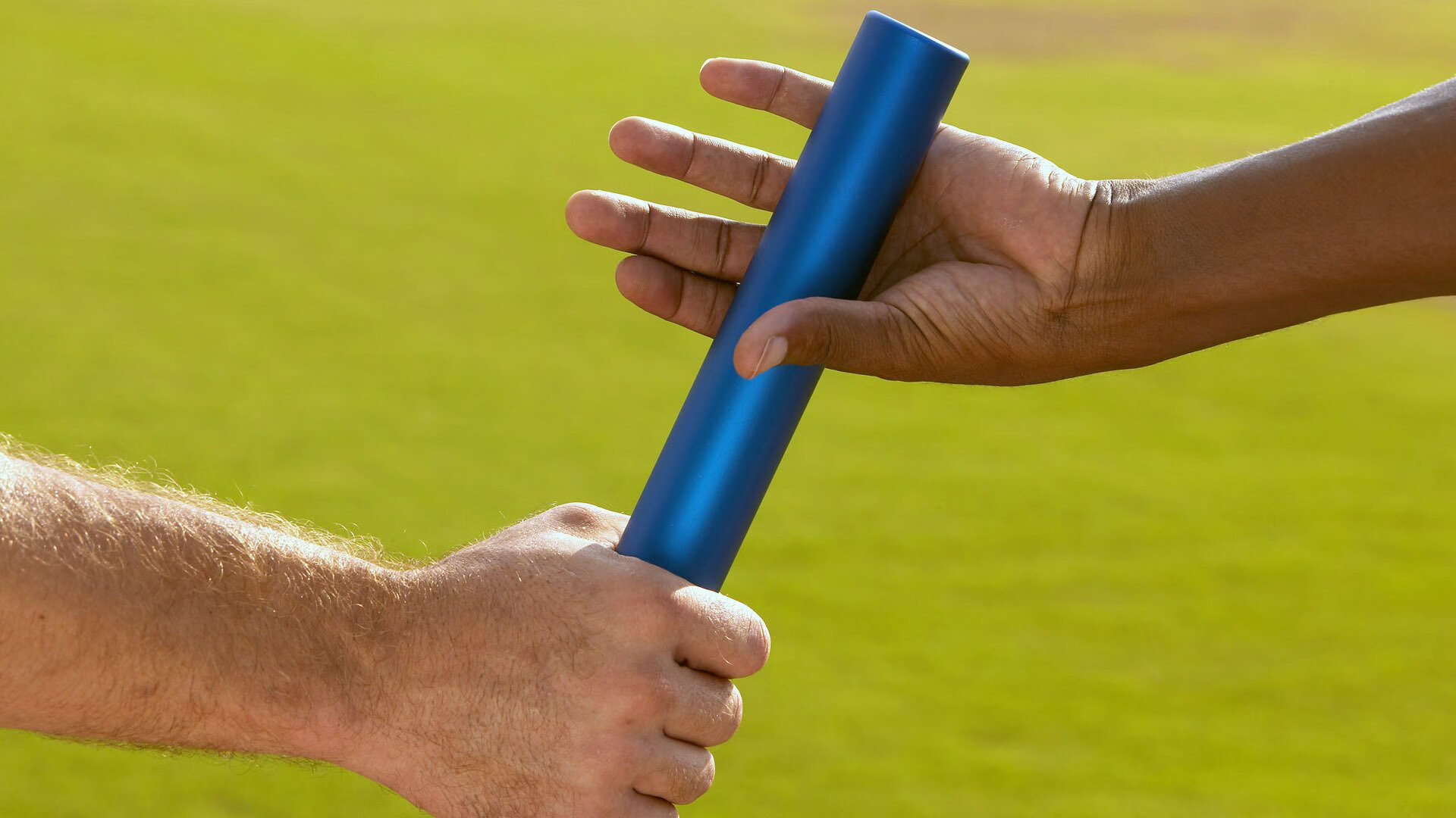 双线奏鸣,绿茵绝杀与球台惊艳,共铸竞技体育的永恒魔力